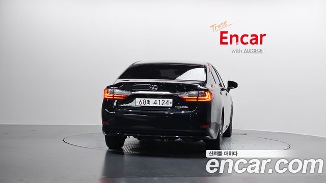 Лексус ES300h 2017 — миниатюра 4