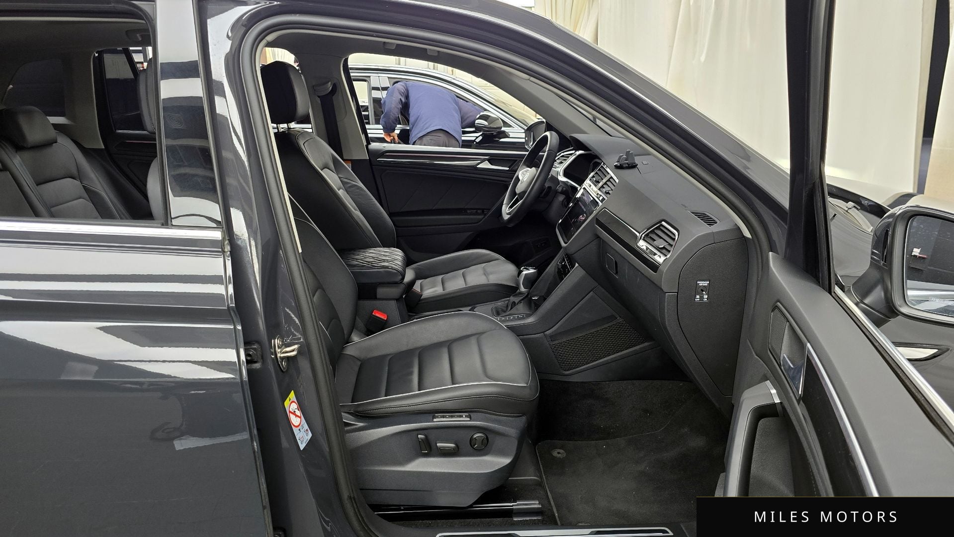 Volkswagen 티구안 2023 — миниатюра 11