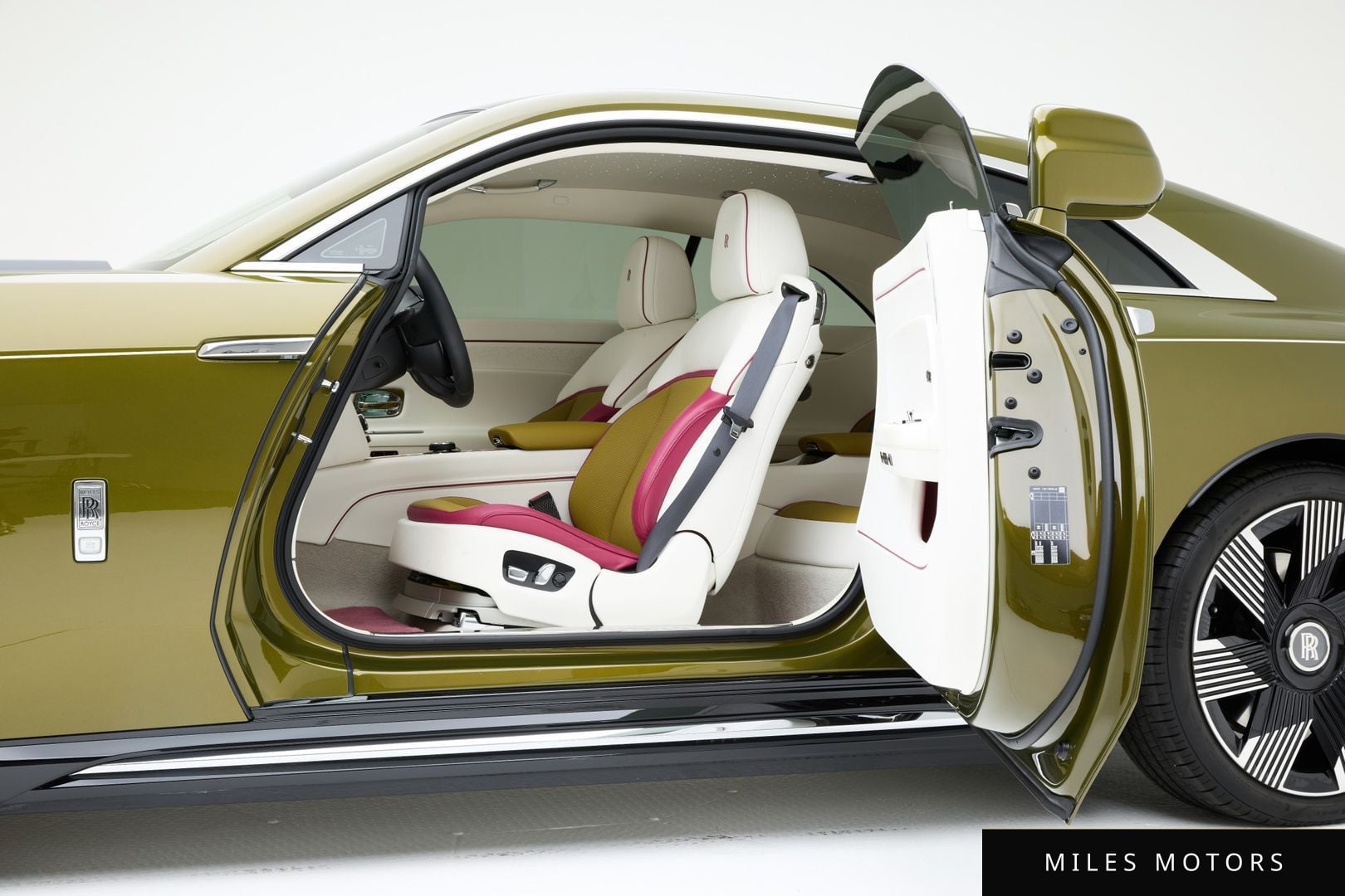 Rolls-Royce Spectre 2024 — миниатюра 11