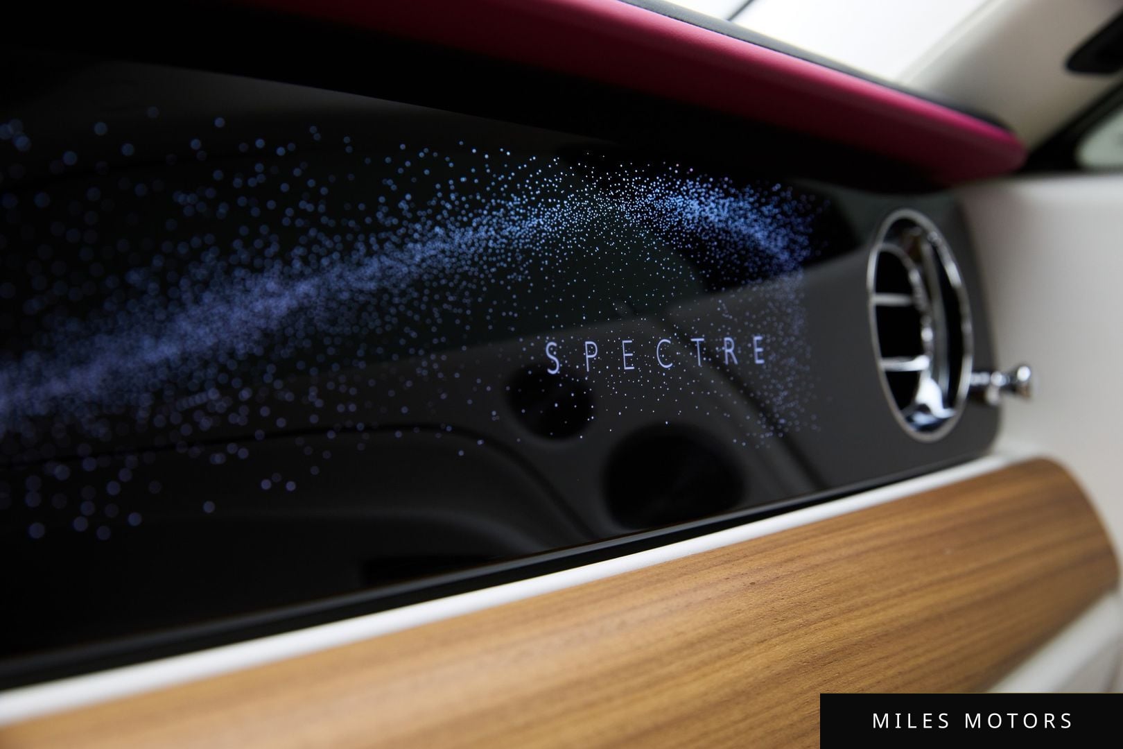 Rolls-Royce Spectre 2024 — миниатюра 14