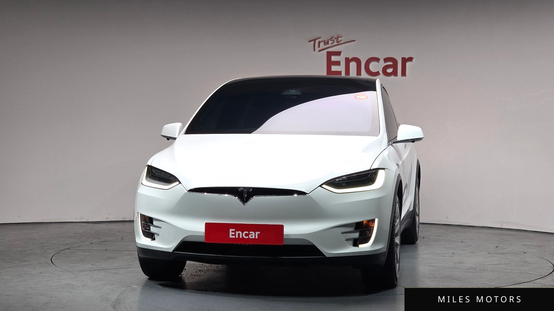 Tesla Model X 2019 — миниатюра 3