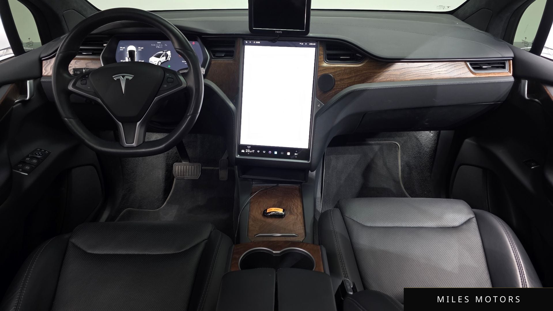 Tesla Model X 2019 — миниатюра 7