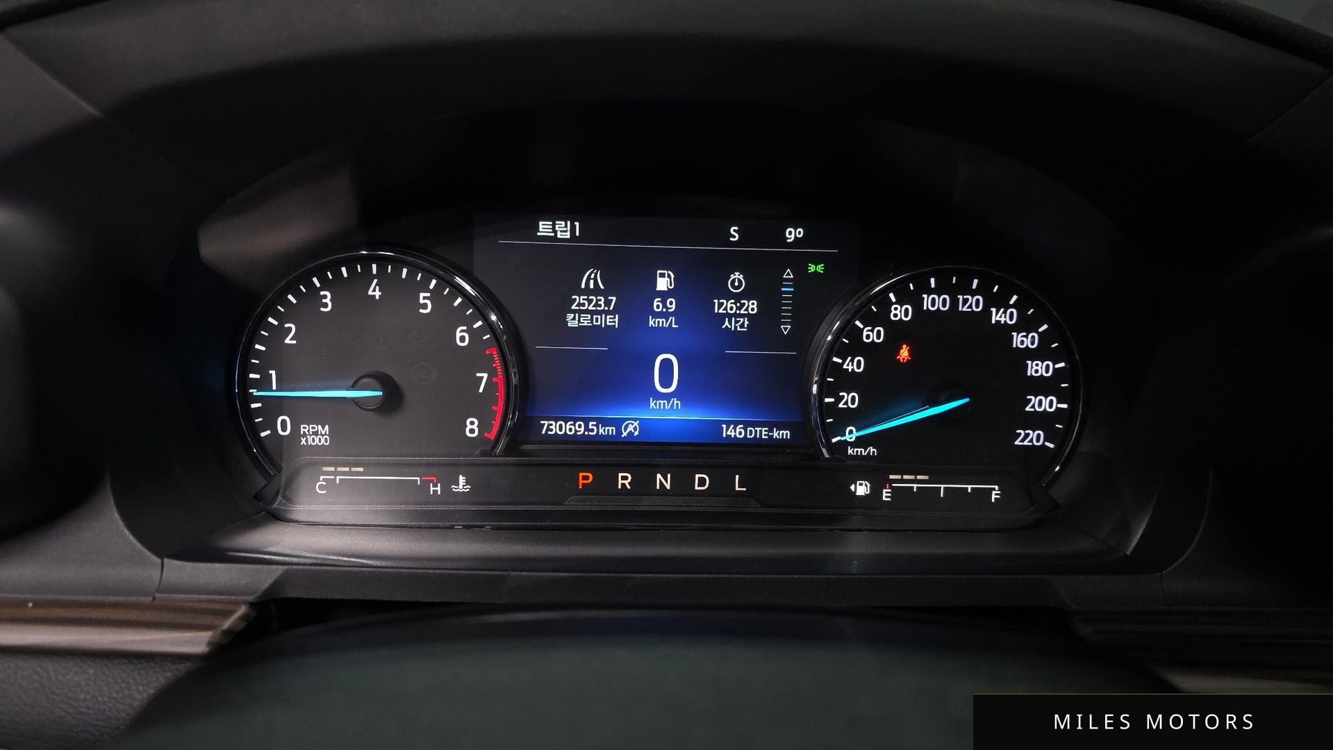 Ford Explorer 2021 — миниатюра 7