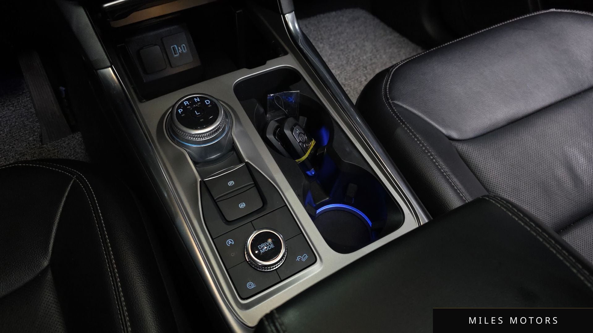 Ford Explorer 2021 — миниатюра 8