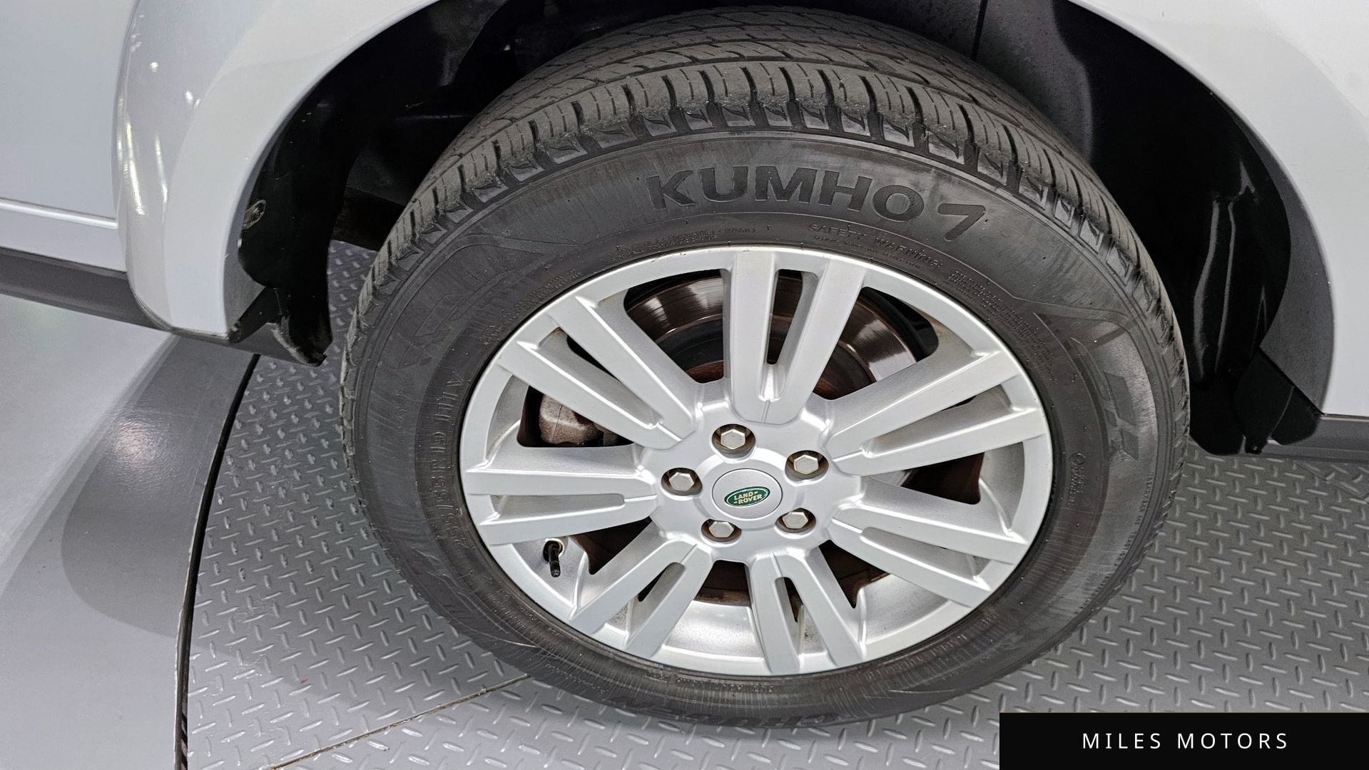 Land Rover Discovery 2010 — миниатюра 5