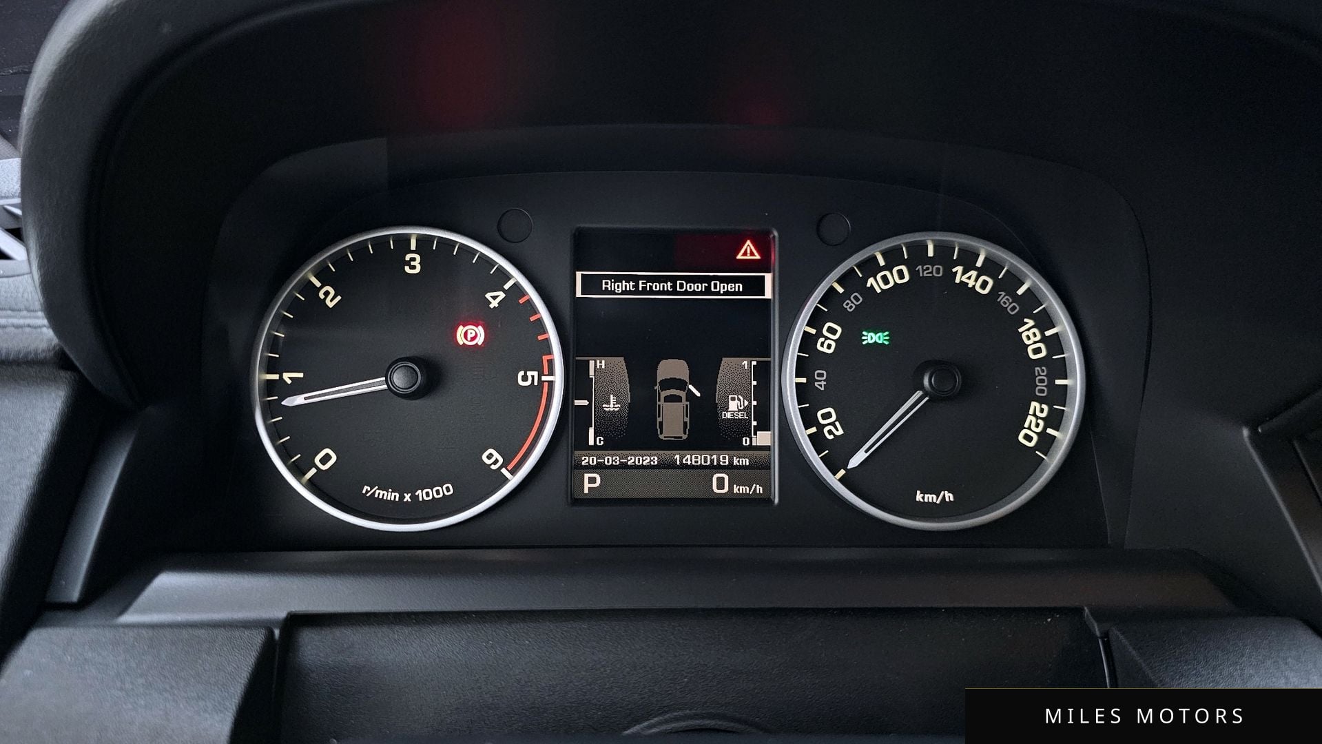 Land Rover Discovery 2010 — миниатюра 8