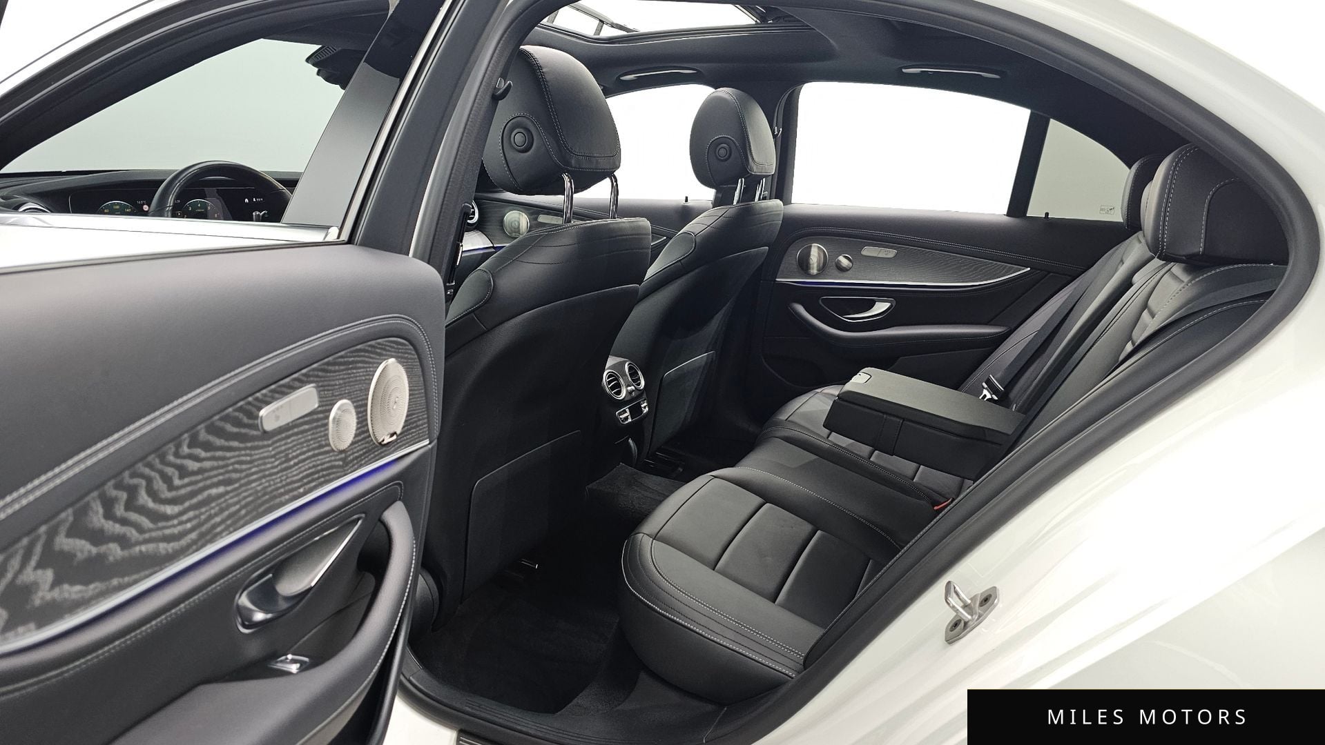 Mercedes-Benz E-Class W213 2021 — миниатюра 12