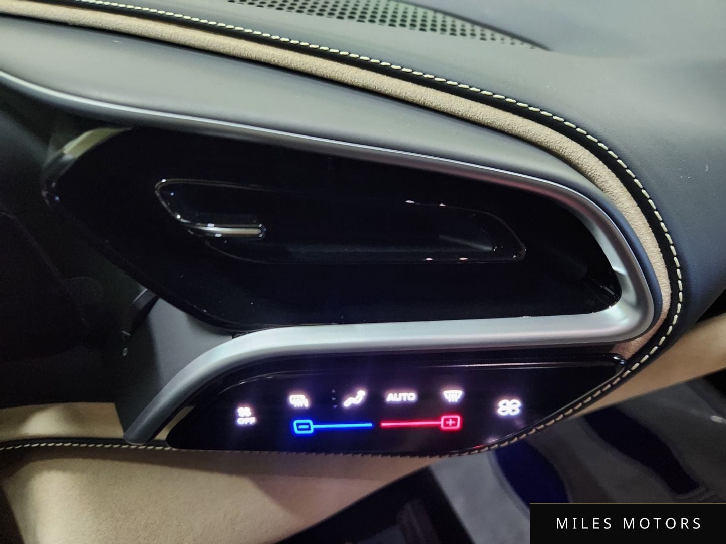 Ferrari 296 GTB 2023 — миниатюра 14