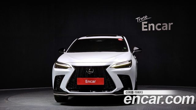 Лексус NX450h+ 2023 — миниатюра 3