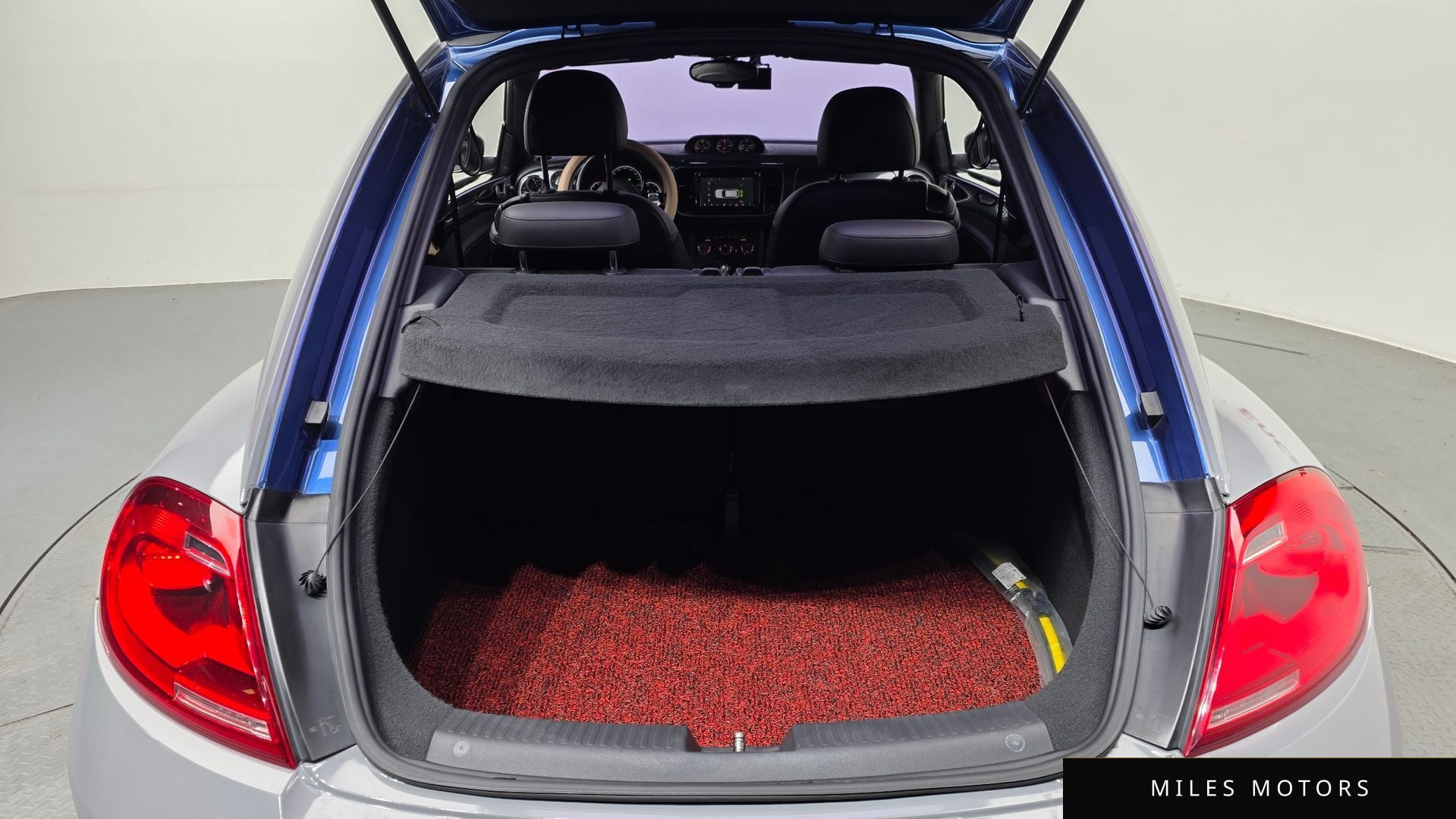 Volkswagen 비틀 2015 — миниатюра 20