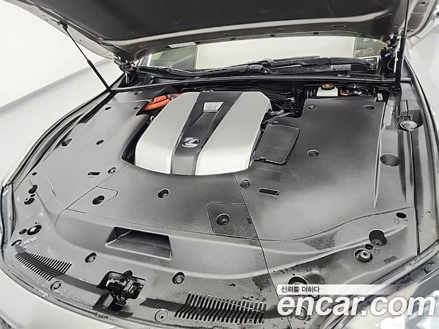 Лексус LS500h 2018 — миниатюра 5