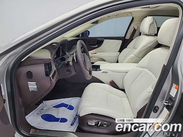 Лексус LS500h 2018 — миниатюра 15