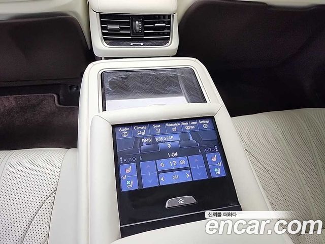 Лексус LS500h 2018 — миниатюра 17