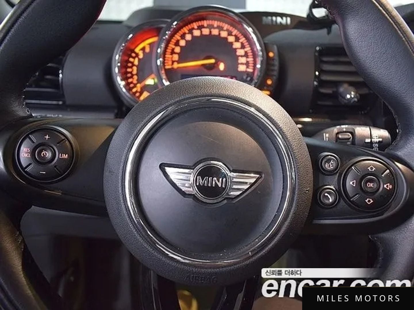 MINI 쿠퍼 D 클럽맨 2018 — миниатюра 10
