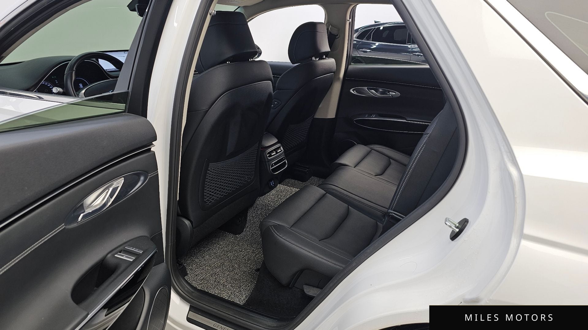 Genesis GV70 2021 — миниатюра 11