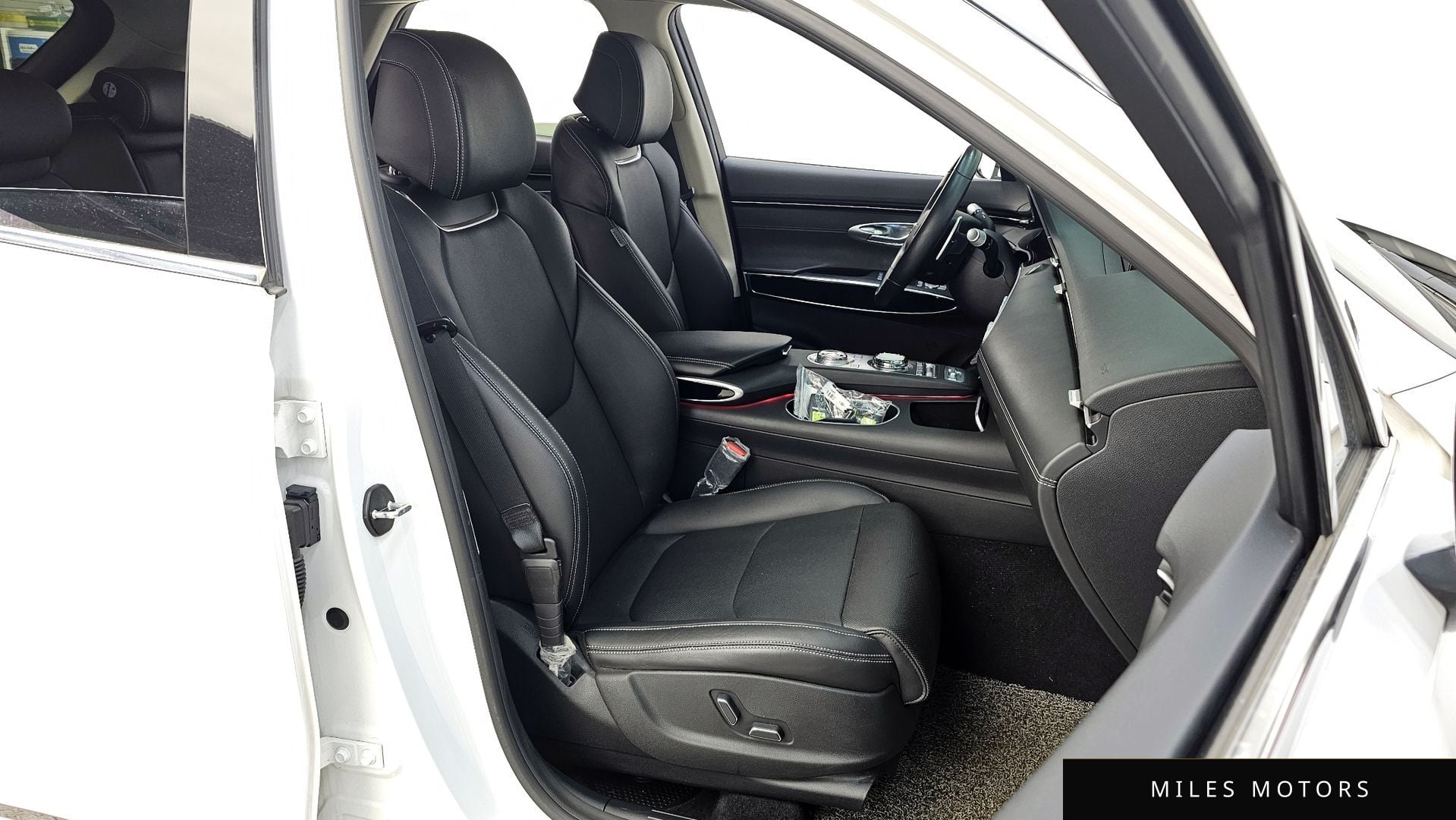 Genesis GV70 2021 — миниатюра 12