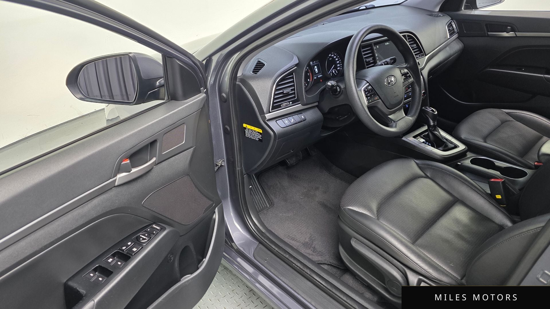 Hyundai AVANTE 2018 — миниатюра 11