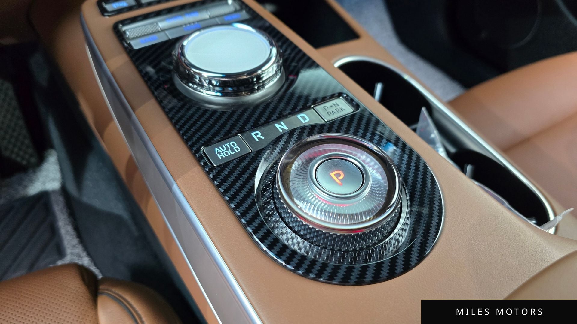 Genesis GV70 2023 — миниатюра 9