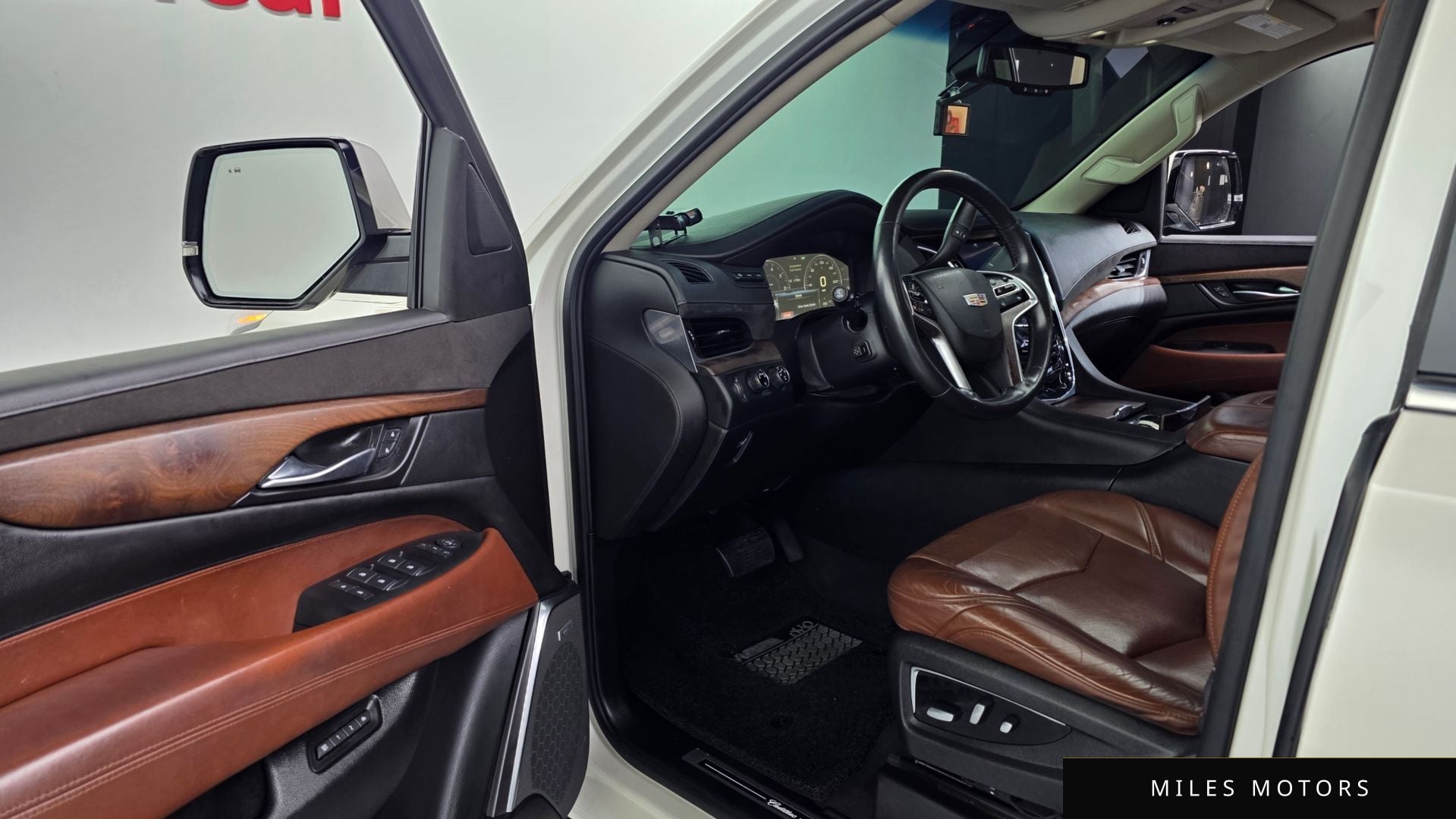 Cadillac Escalade 2015 — миниатюра 10
