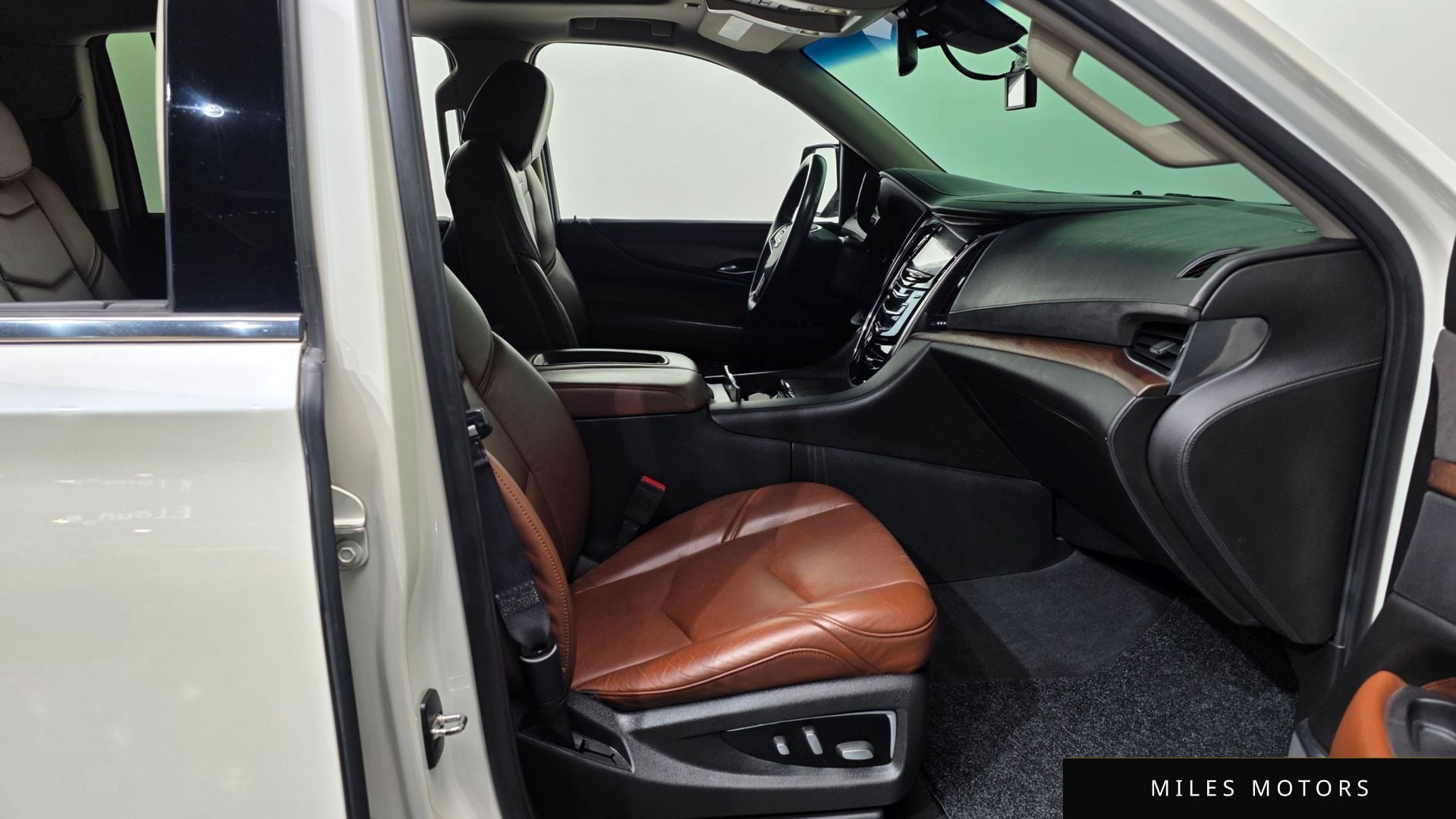 Cadillac Escalade 2015 — миниатюра 11