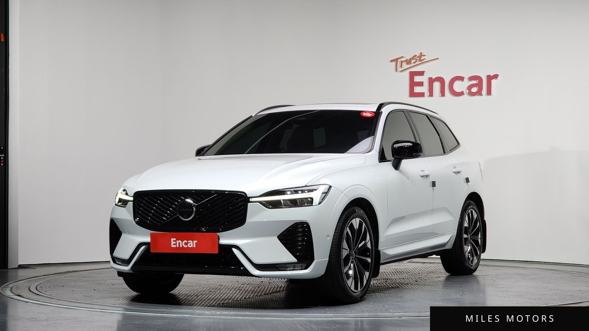 Volvo XC60 2026 — фото 1 из 12