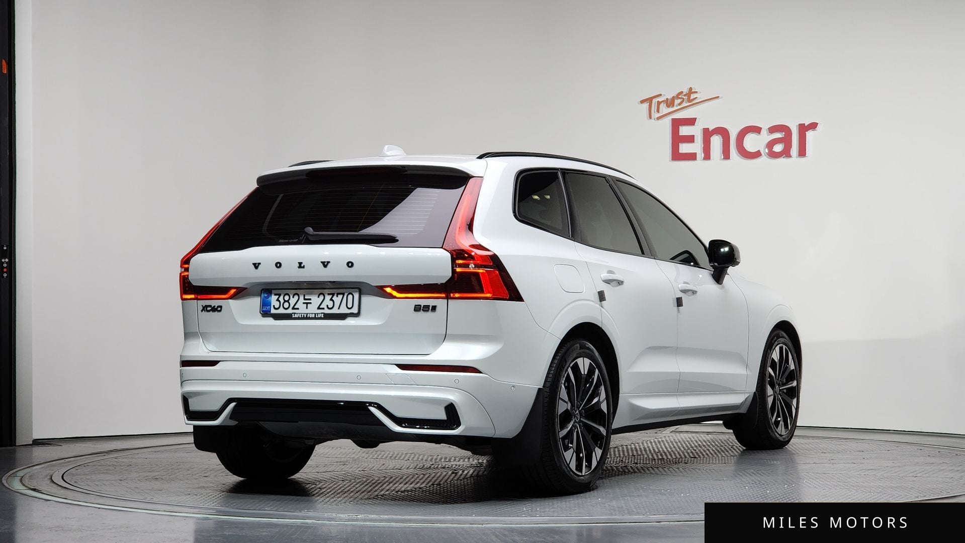Volvo XC60 2026 — миниатюра 2