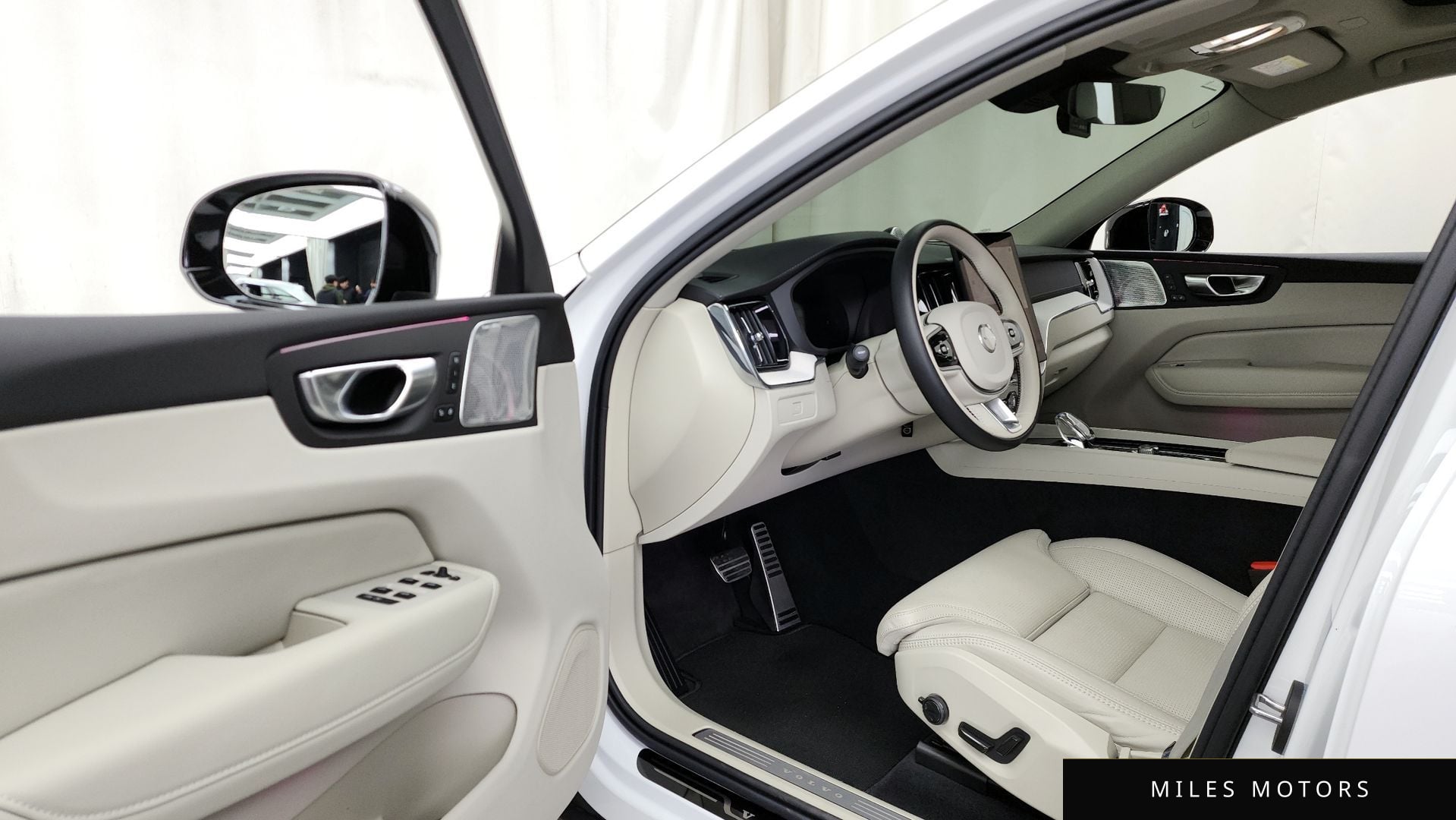 Volvo XC60 2026 — миниатюра 10