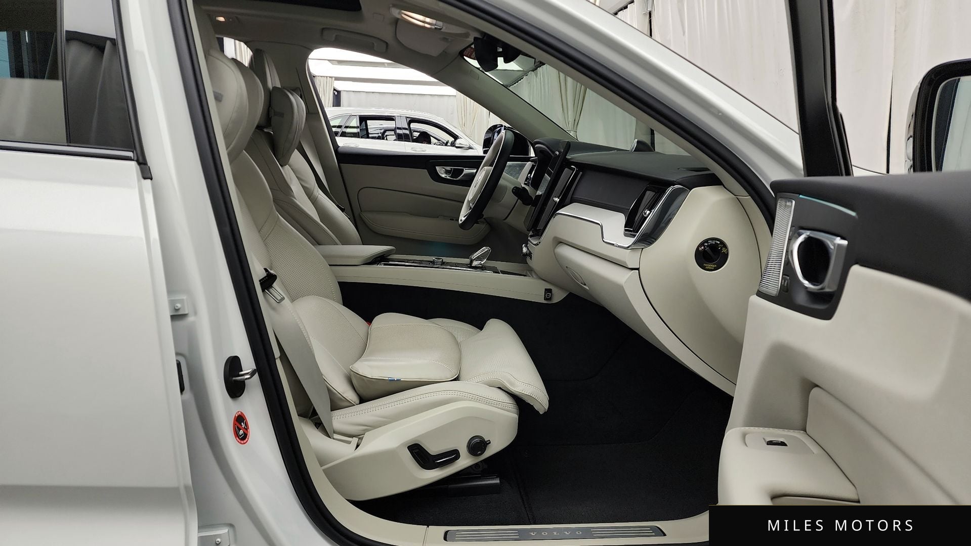 Volvo XC60 2026 — миниатюра 11