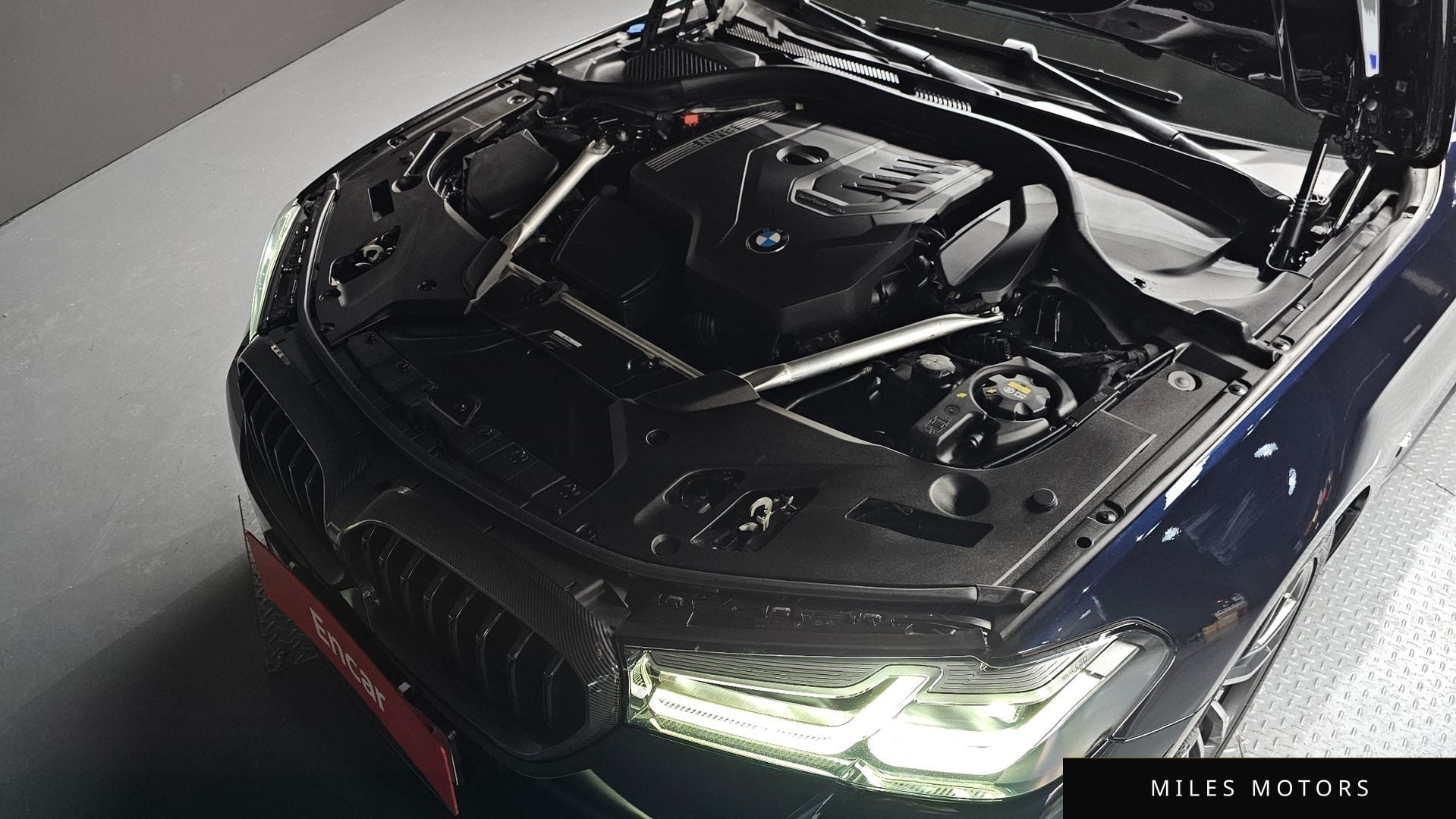 BMW 5 Series (G30) 2023 — миниатюра 6