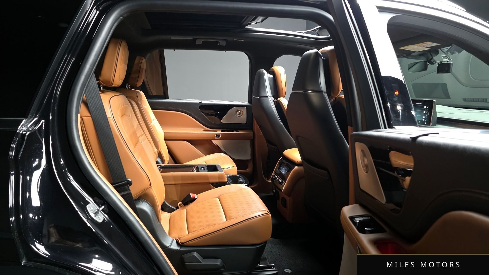 Lincoln 에비에이터 2023 — миниатюра 12