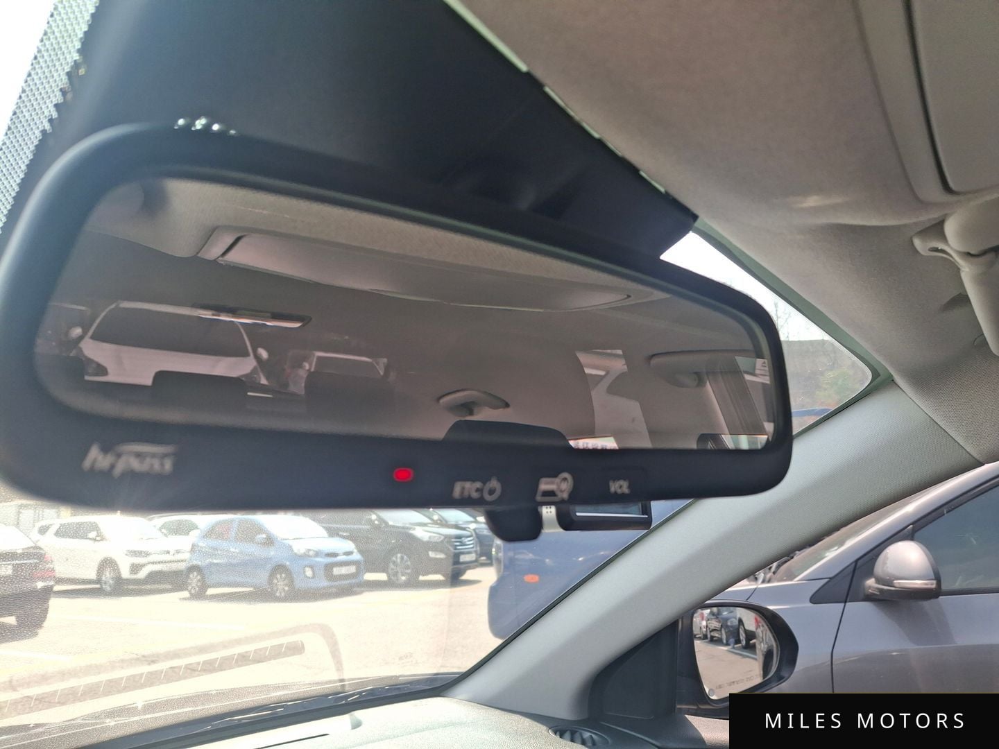Kia Stonic 2018 — миниатюра 12