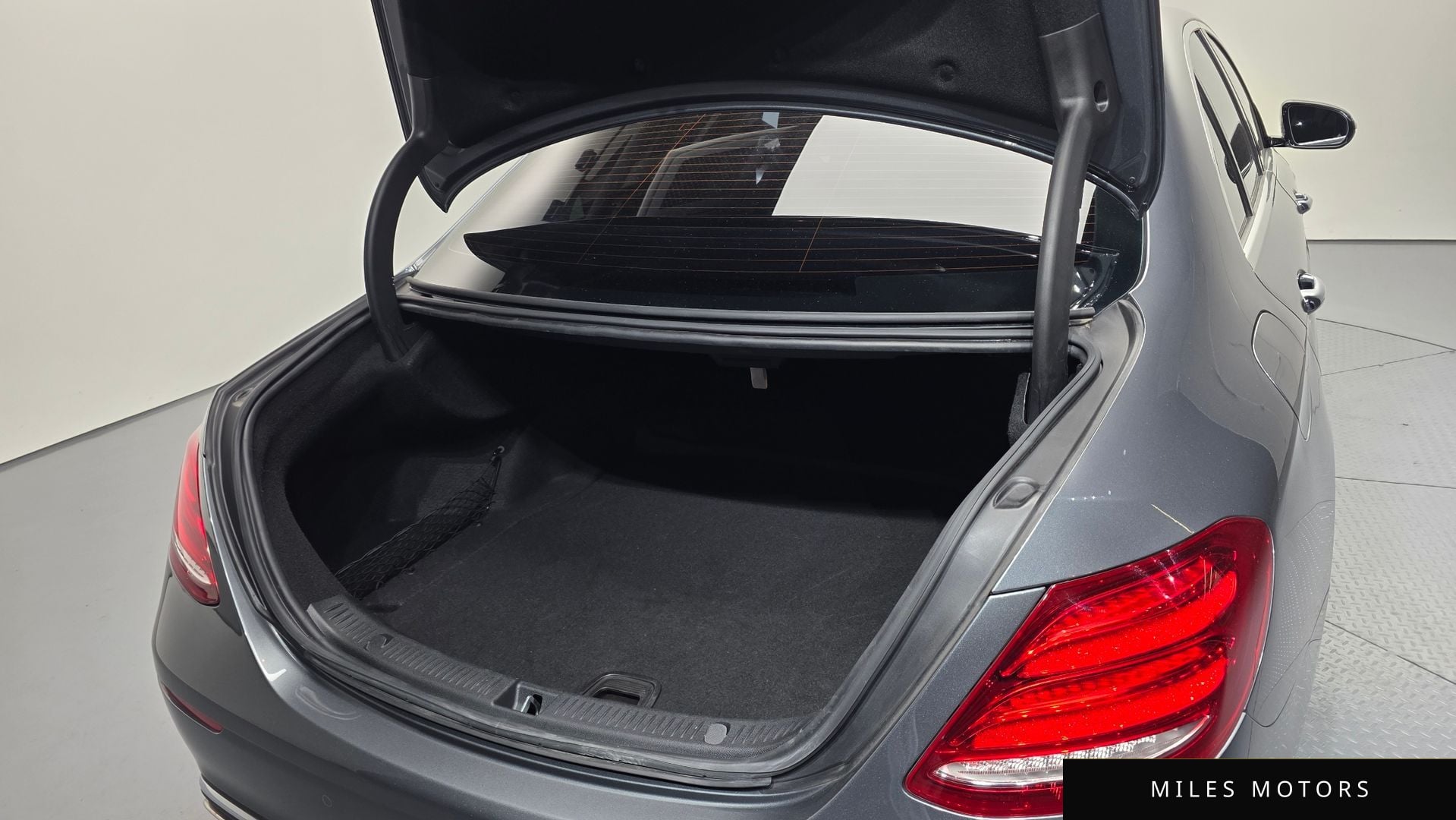 Mercedes-Benz E-클래스 W213 2017 — миниатюра 20