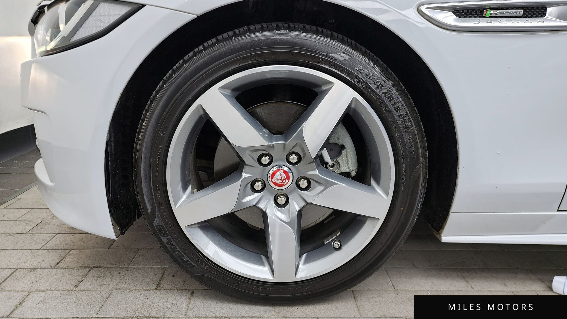 Jaguar XE 2016 — миниатюра 5