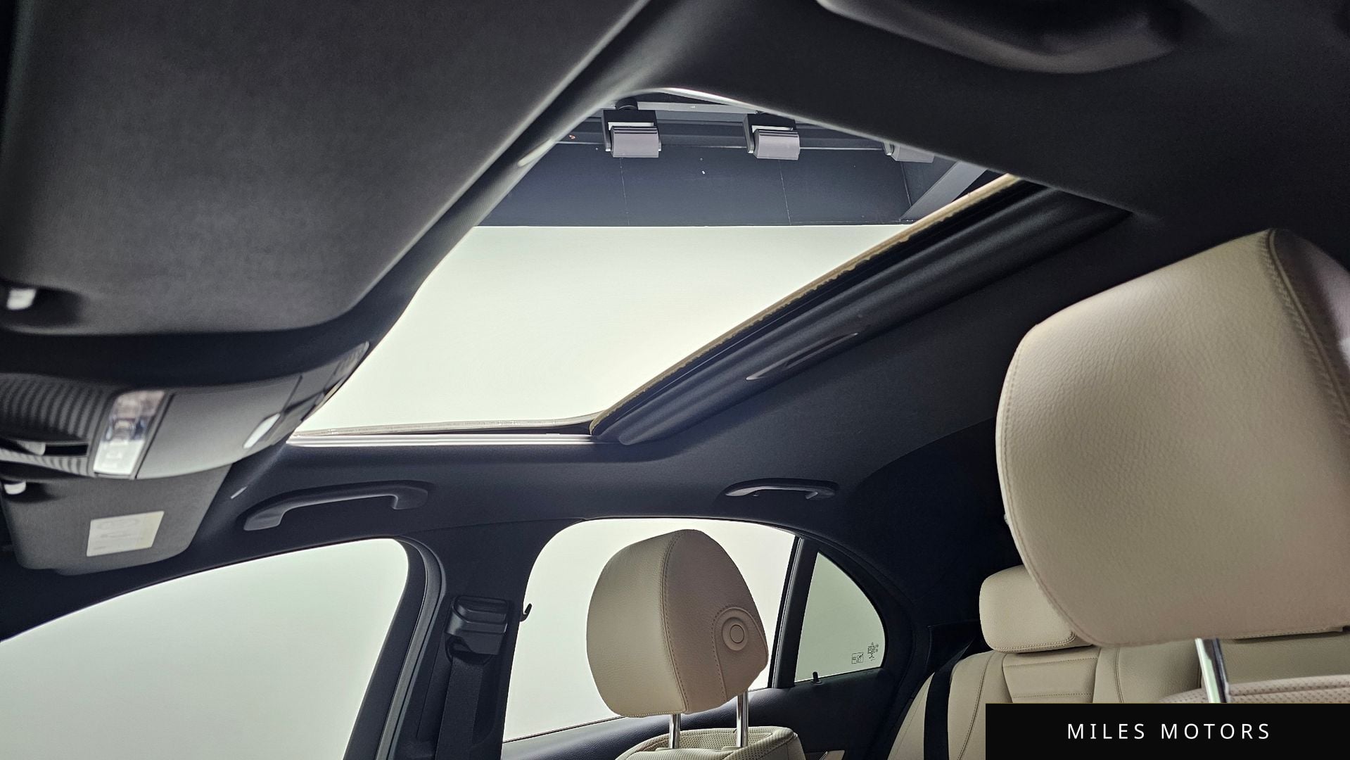 Mercedes-Benz E-Class W213 2022 — миниатюра 19