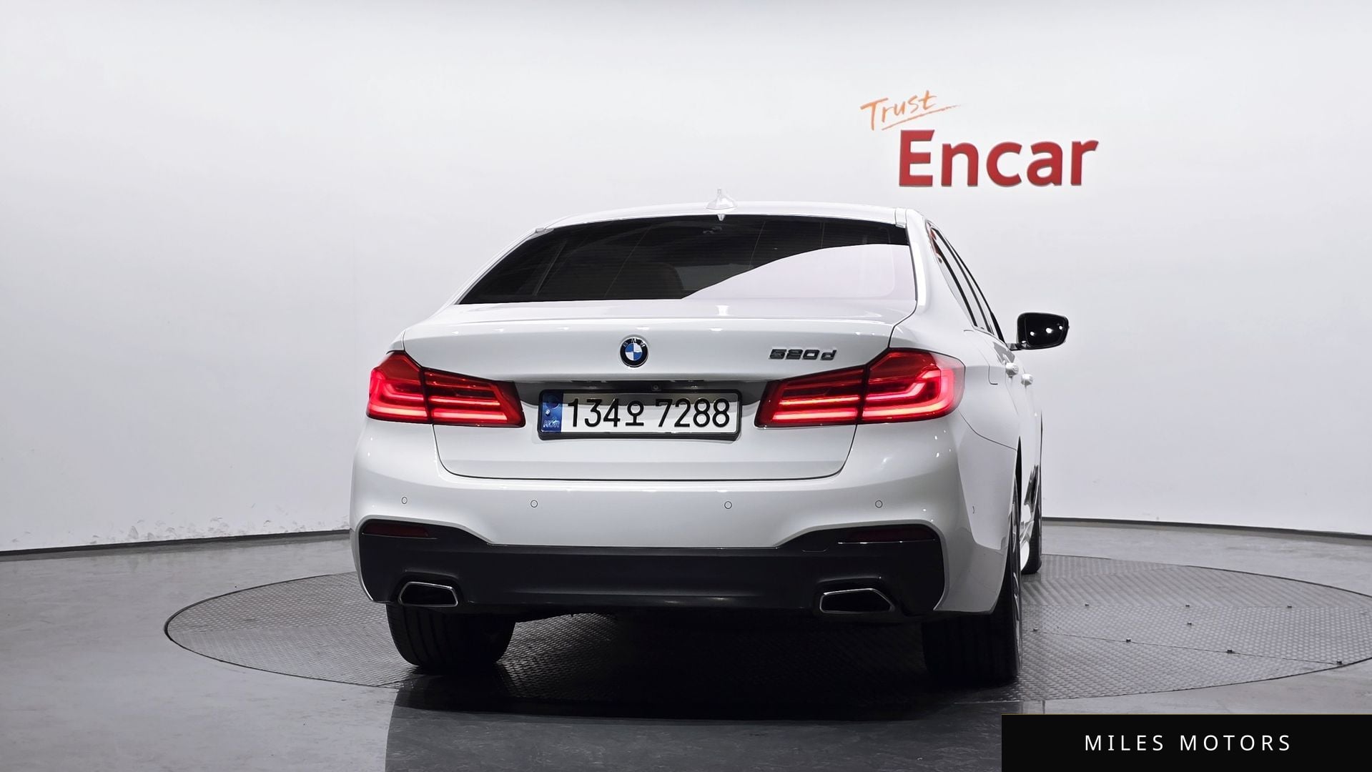 BMW 5시리즈 (G30) 2017 — миниатюра 3