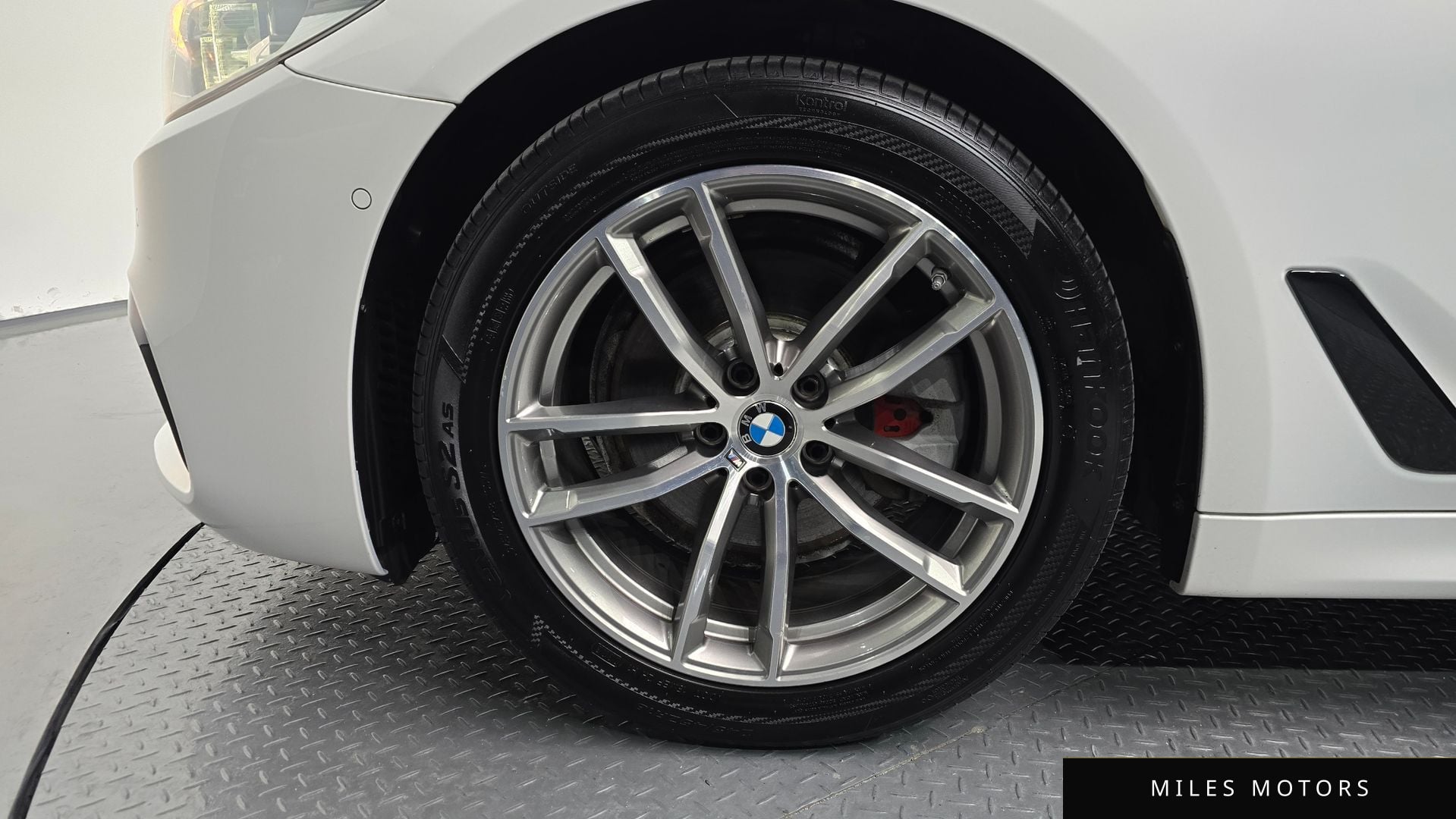 BMW 5시리즈 (G30) 2017 — миниатюра 4