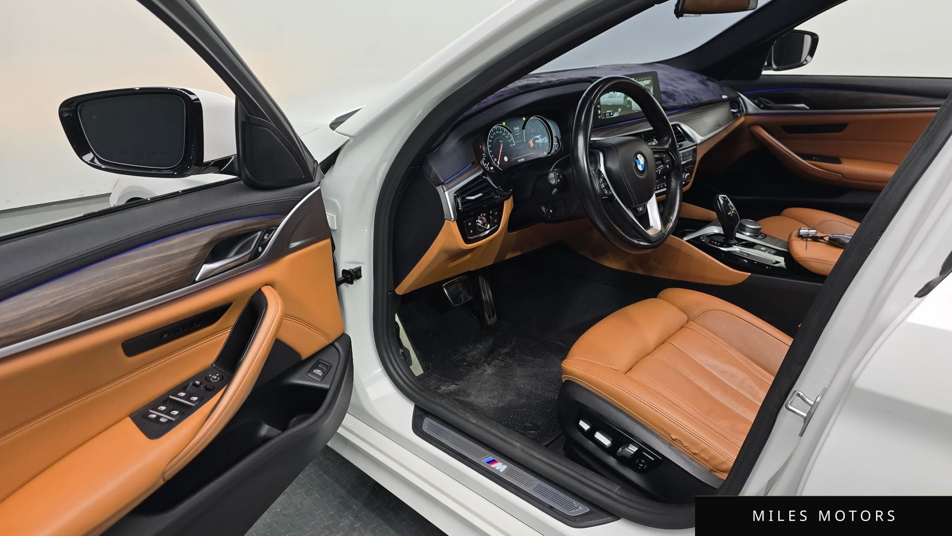 BMW 5시리즈 (G30) 2017 — миниатюра 11