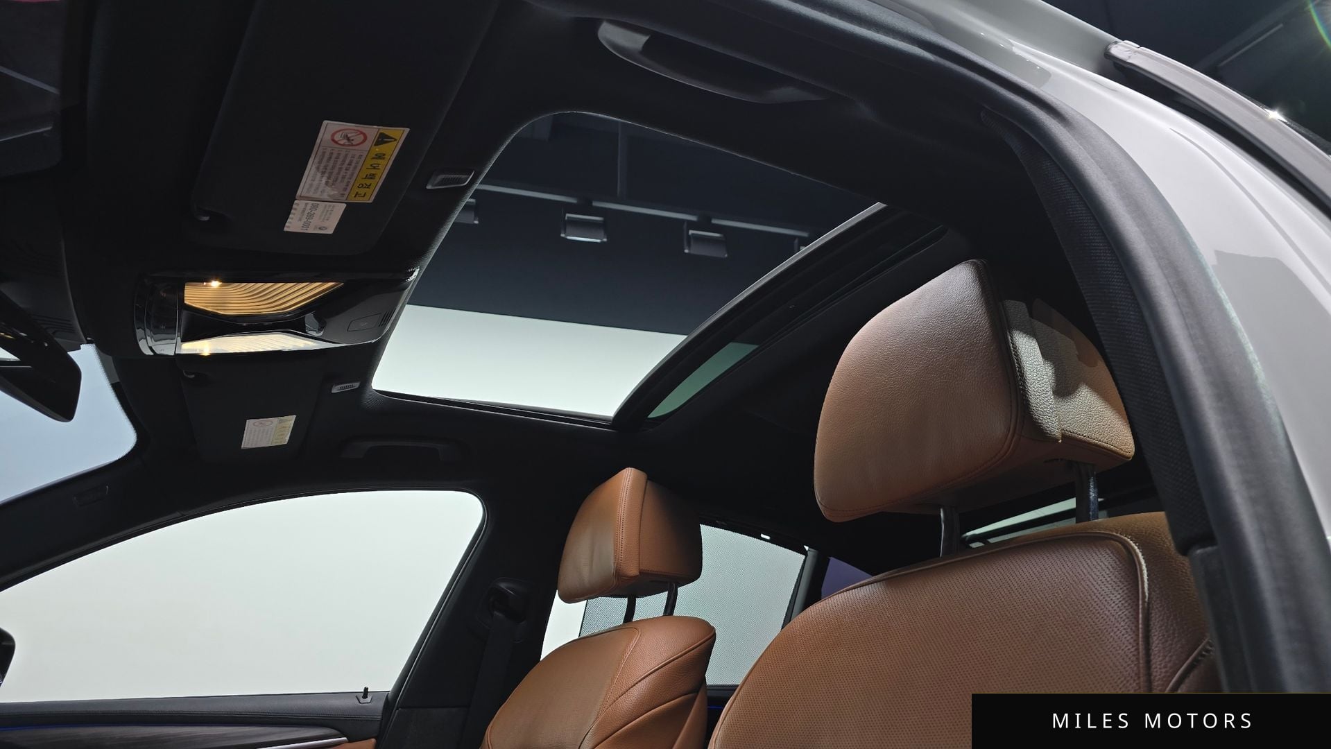 BMW 5시리즈 (G30) 2017 — миниатюра 19