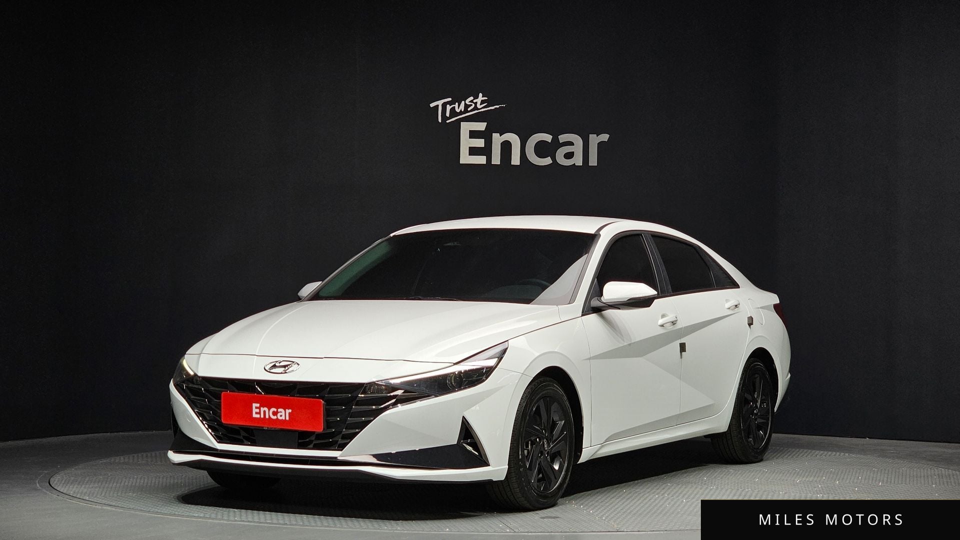 Hyundai AVANTE 2023 — фото 1 из 12