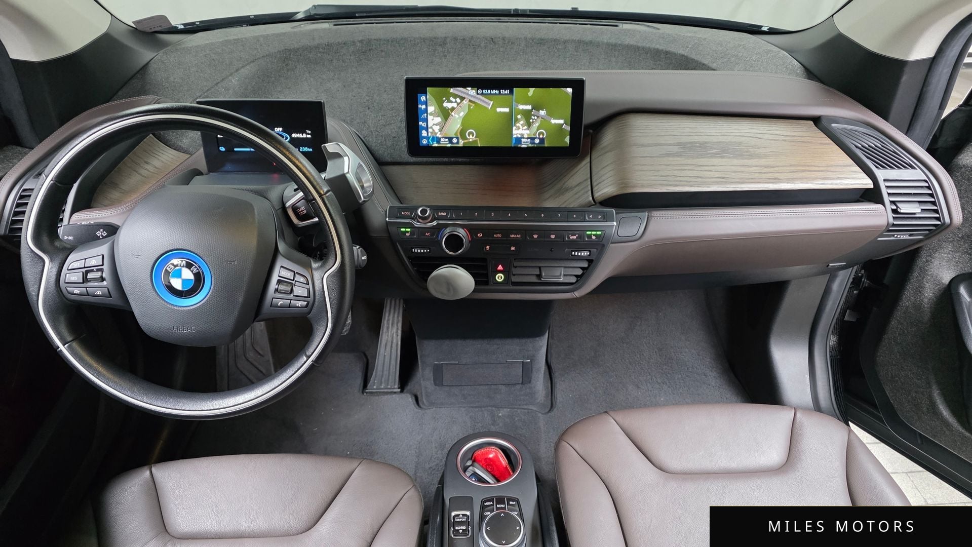 BMW i3 2019 — миниатюра 7