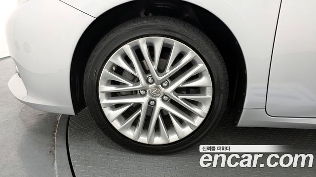 Лексус ES350 2014 — миниатюра 5