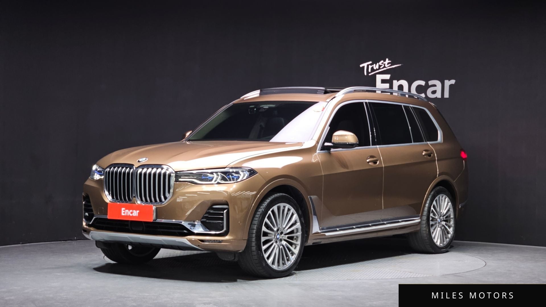 BMW X7 (G07) 2020 — фото 1 из 12
