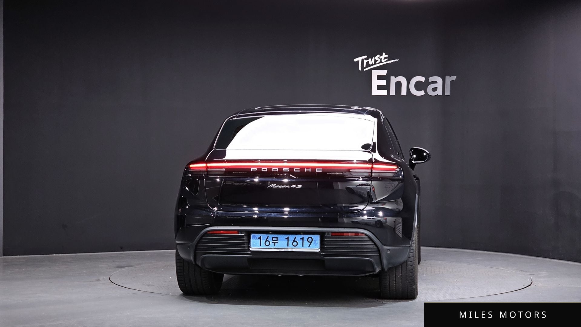 Porsche Macan 2025 — миниатюра 4