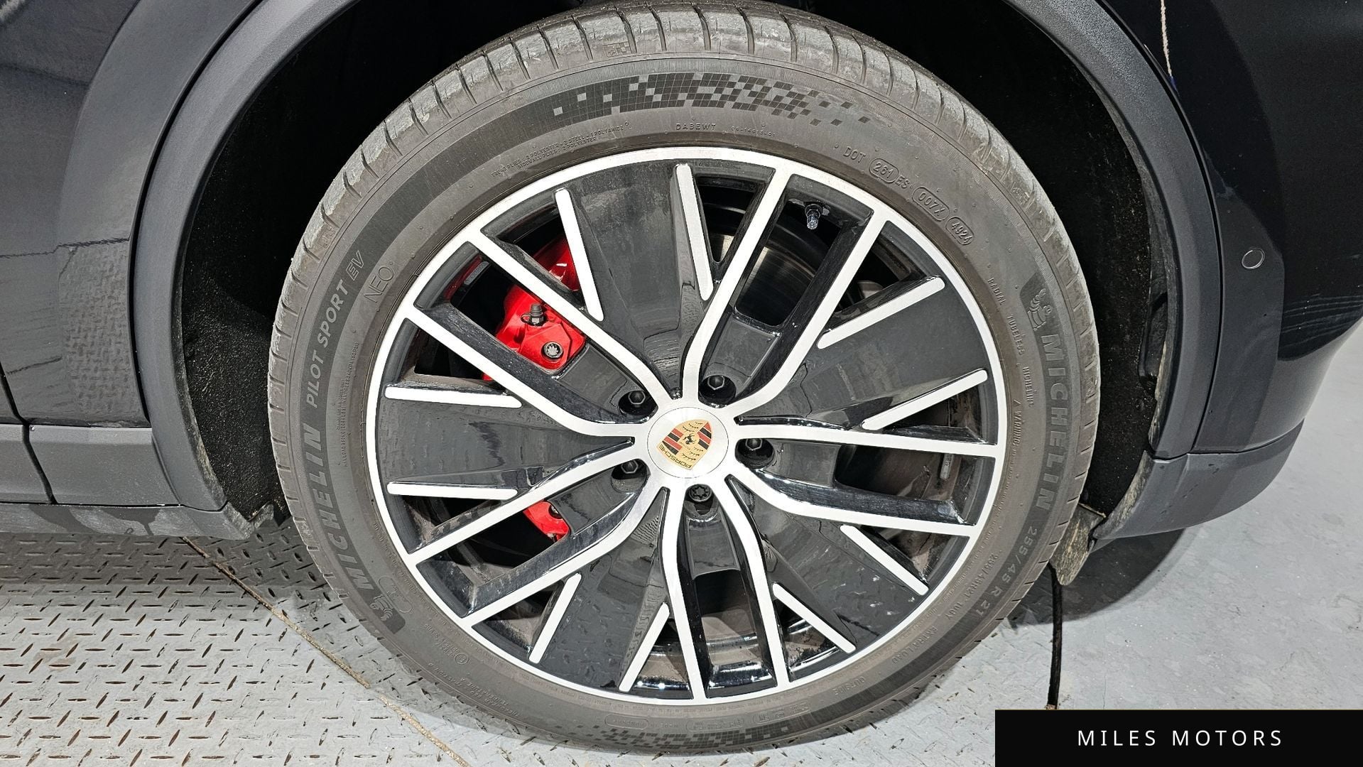 Porsche Macan 2025 — миниатюра 5