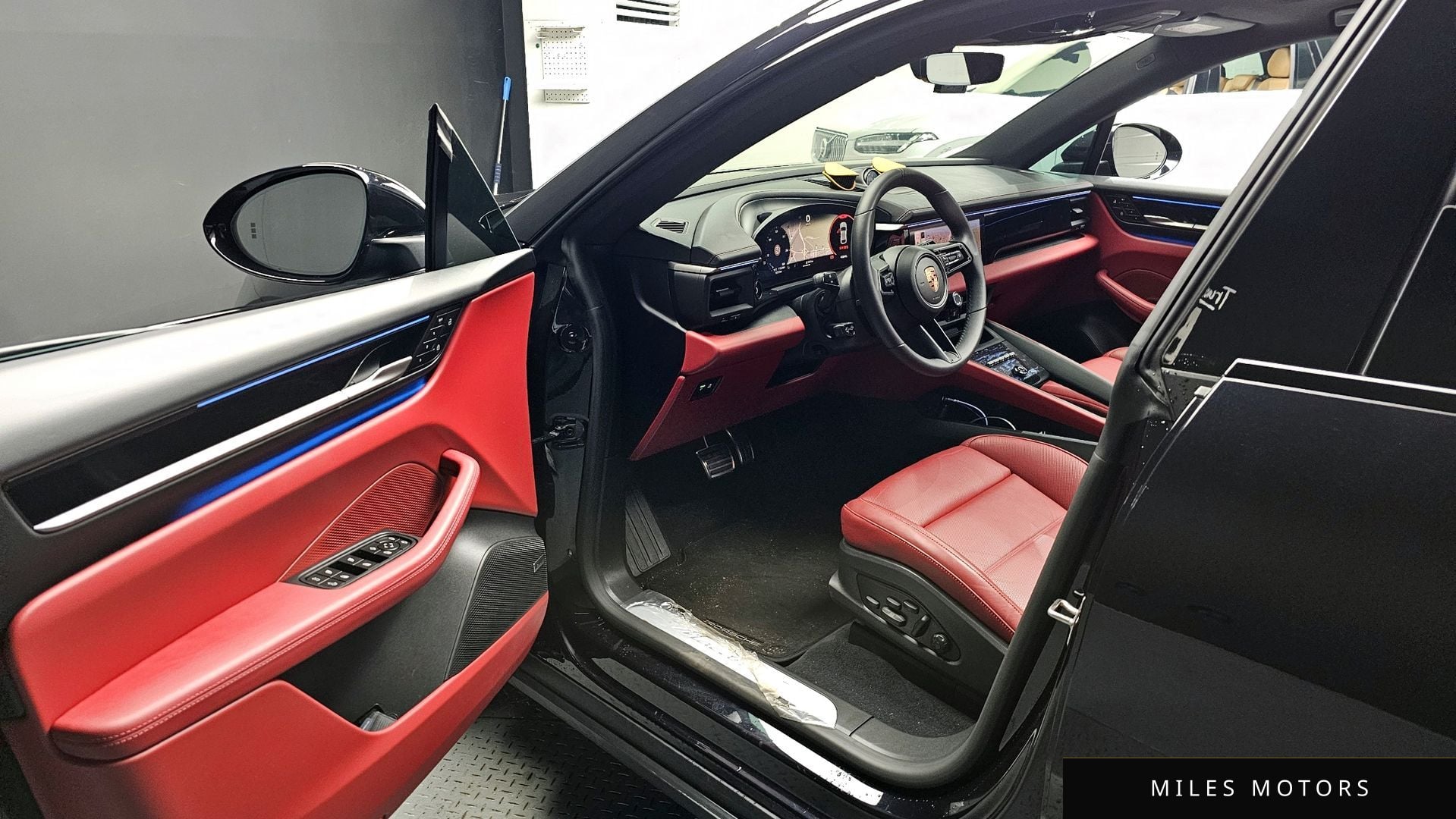 Porsche Macan 2025 — миниатюра 10