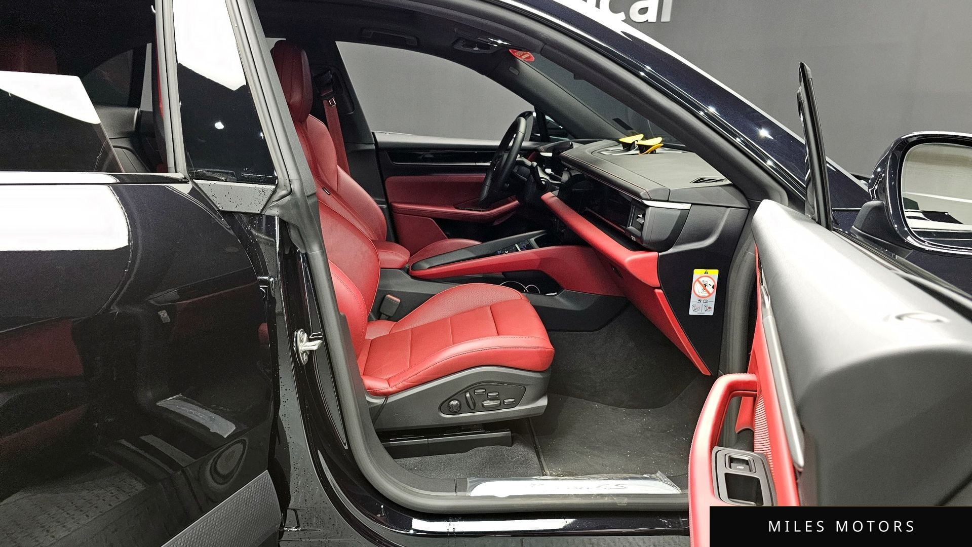 Porsche Macan 2025 — миниатюра 11