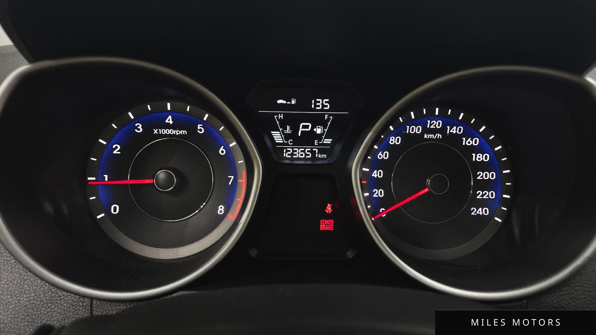 Hyundai AVANTE 2014 — миниатюра 8
