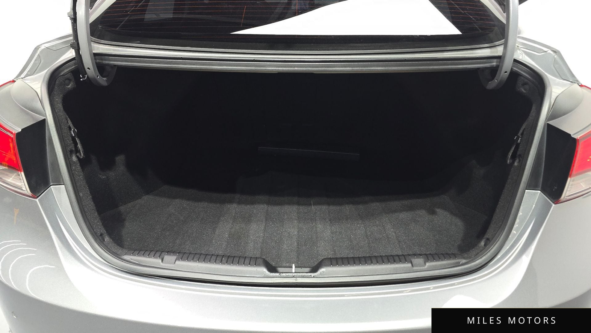 Hyundai AVANTE 2014 — миниатюра 20