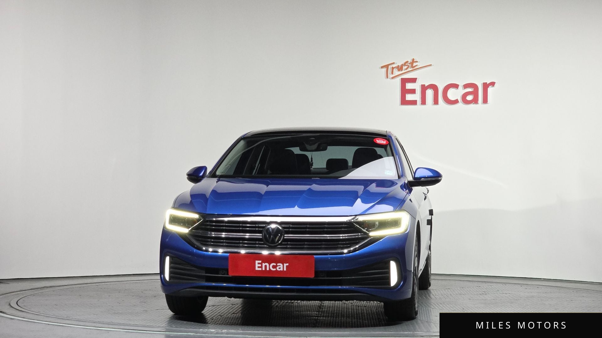 Volkswagen 제타 2023 — миниатюра 3