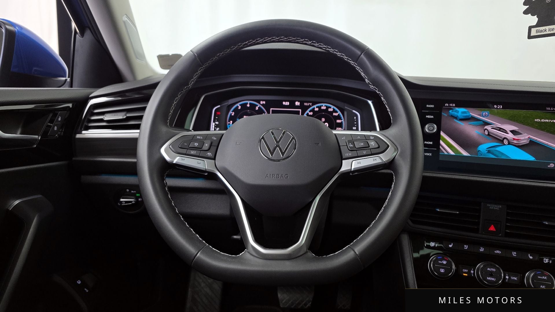 Volkswagen 제타 2023 — миниатюра 13